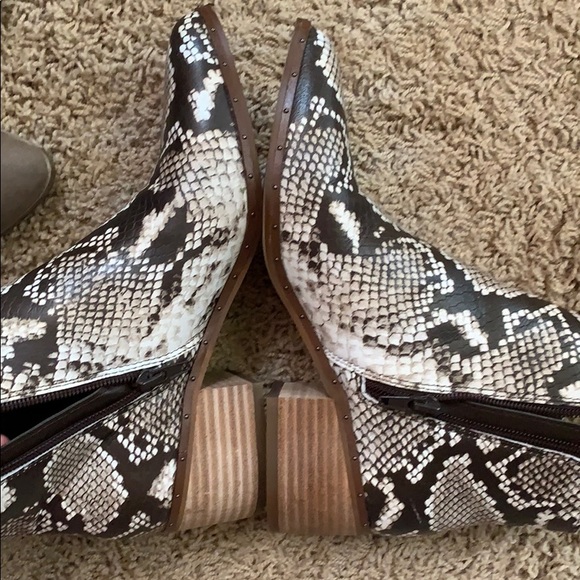 Snake Print Bootie - Picture 3 of 7